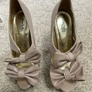 Charlotte Russe Nude Platform Bow Talal Heels Size 8
